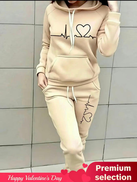 Women sweat and pants set